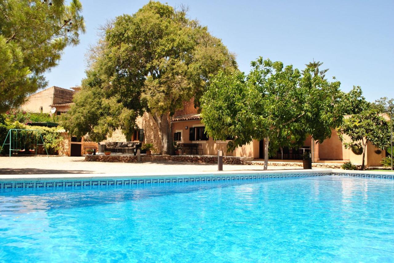 7xemeneies Villa Santa Maria del Cami (Mallorca)